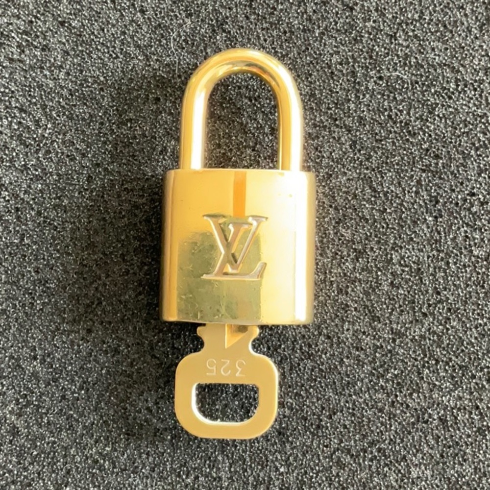 Louis Vuitton Padlock and Key #325
